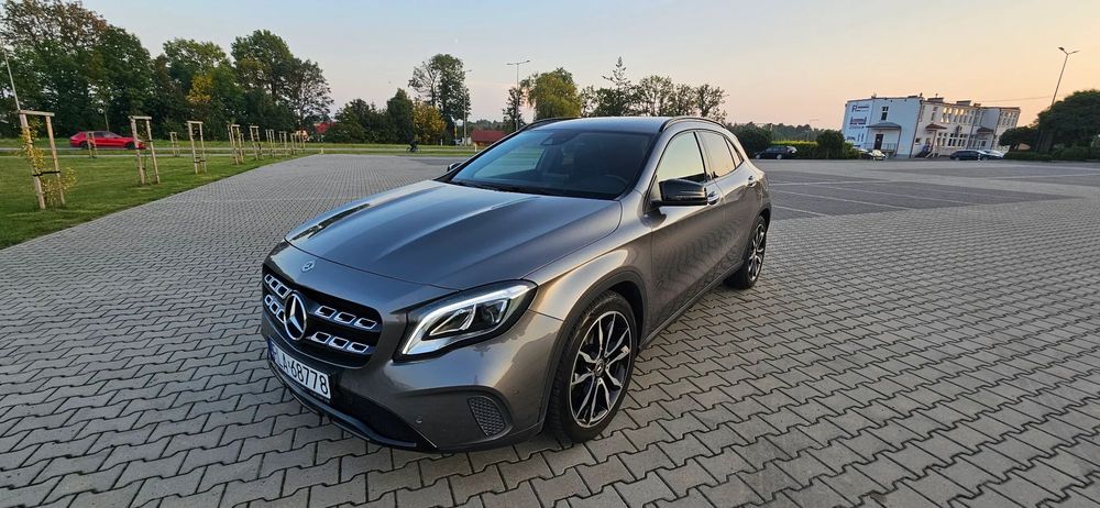 Mercedes-Benz GLA 200 Aut 7G Polecam