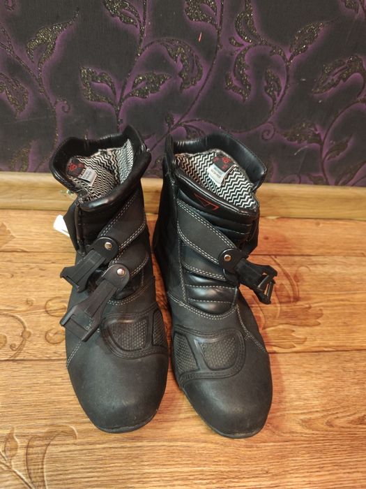 Мотоботы 46/ ботинки для мотоцикла 46 розмір