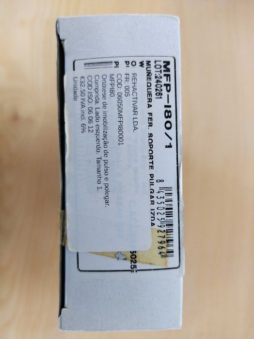 Ortótese de imobilização de pulso e polegar esquerda