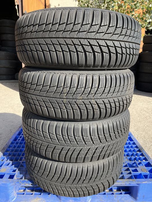 205/55 r16 Bridgestone Blizzak LM001 Резина зимняя