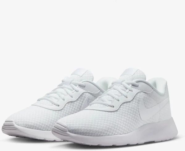 Оригінальні жіночі кросівки Nike TANJUN FLYEASE білі DV7786-101