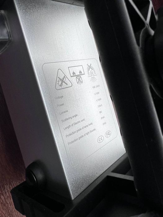 Лампа маляра / робочий LED прожектор для ремонтних робіт – 15W