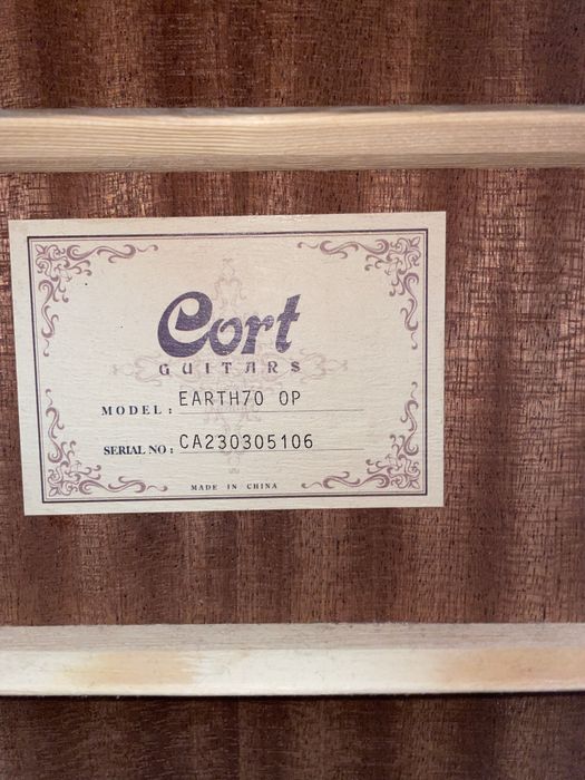 Акустична гітара Cort earth 70 op