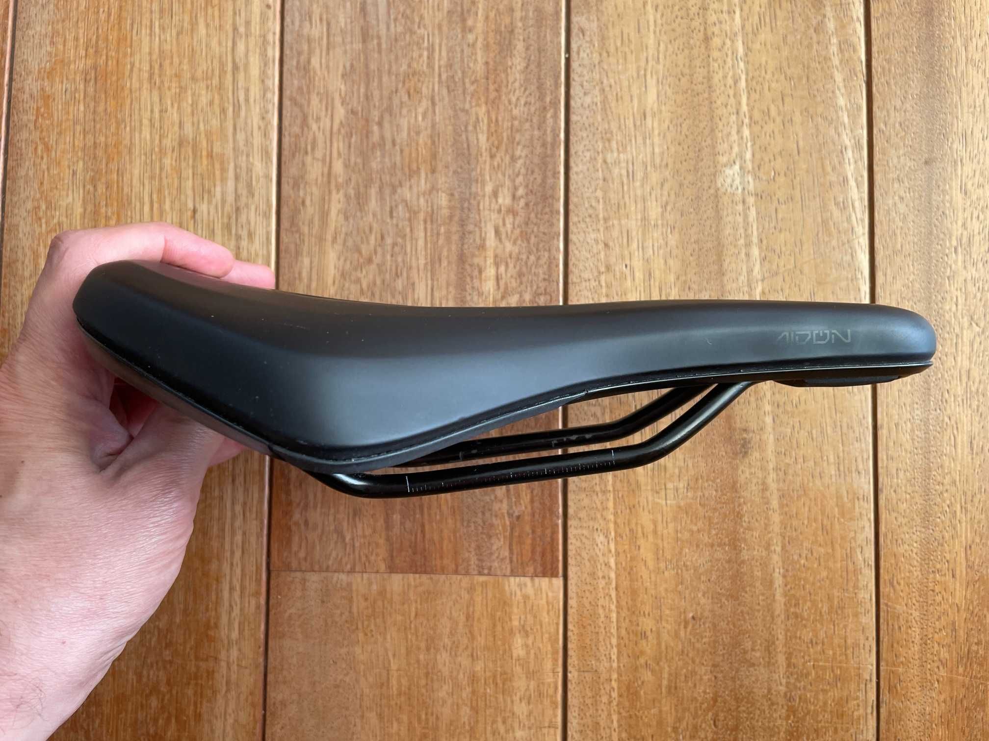 Siodełko Fizik Terra Aidon x5, 145mm