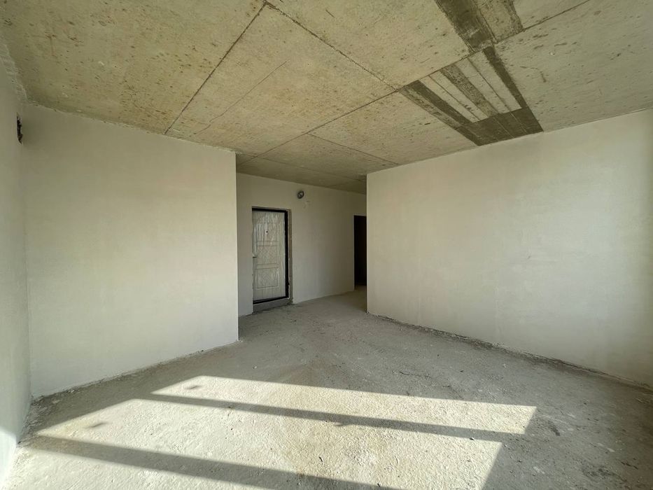 3 окремі кімнати+кухня студія в ЖК по вул. Незалежності.