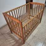 Cama de bebé como nova
