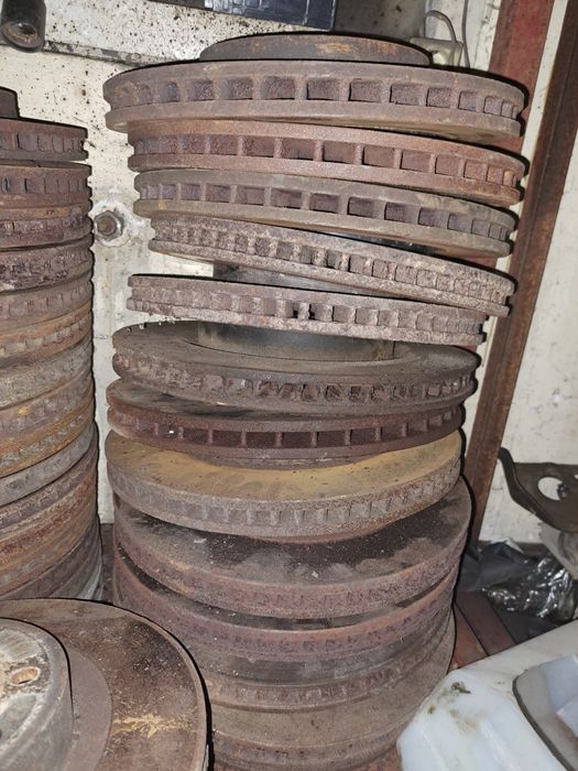 Тормозний диск Mitsibishi Pajero Wagon 3/4