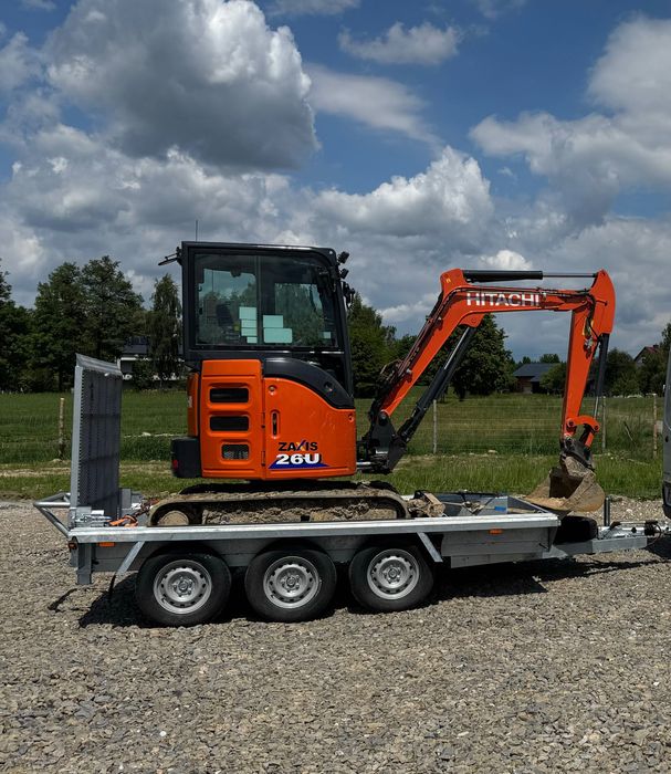 Minikoparka na wynajem, wypożyczenie minikoparki 2,7t Hitachi