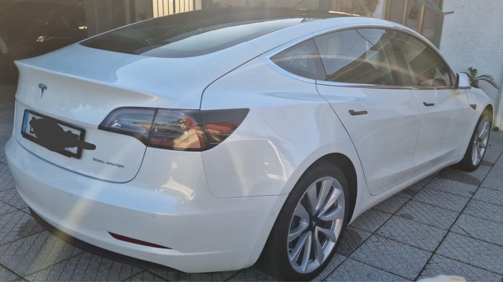 Tesla Model 3 Long Range AWD