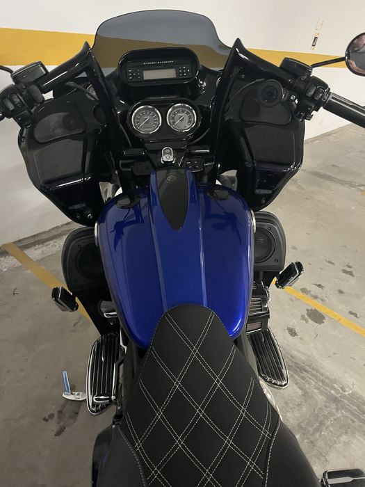 Harley Davidson Road Glide CVO