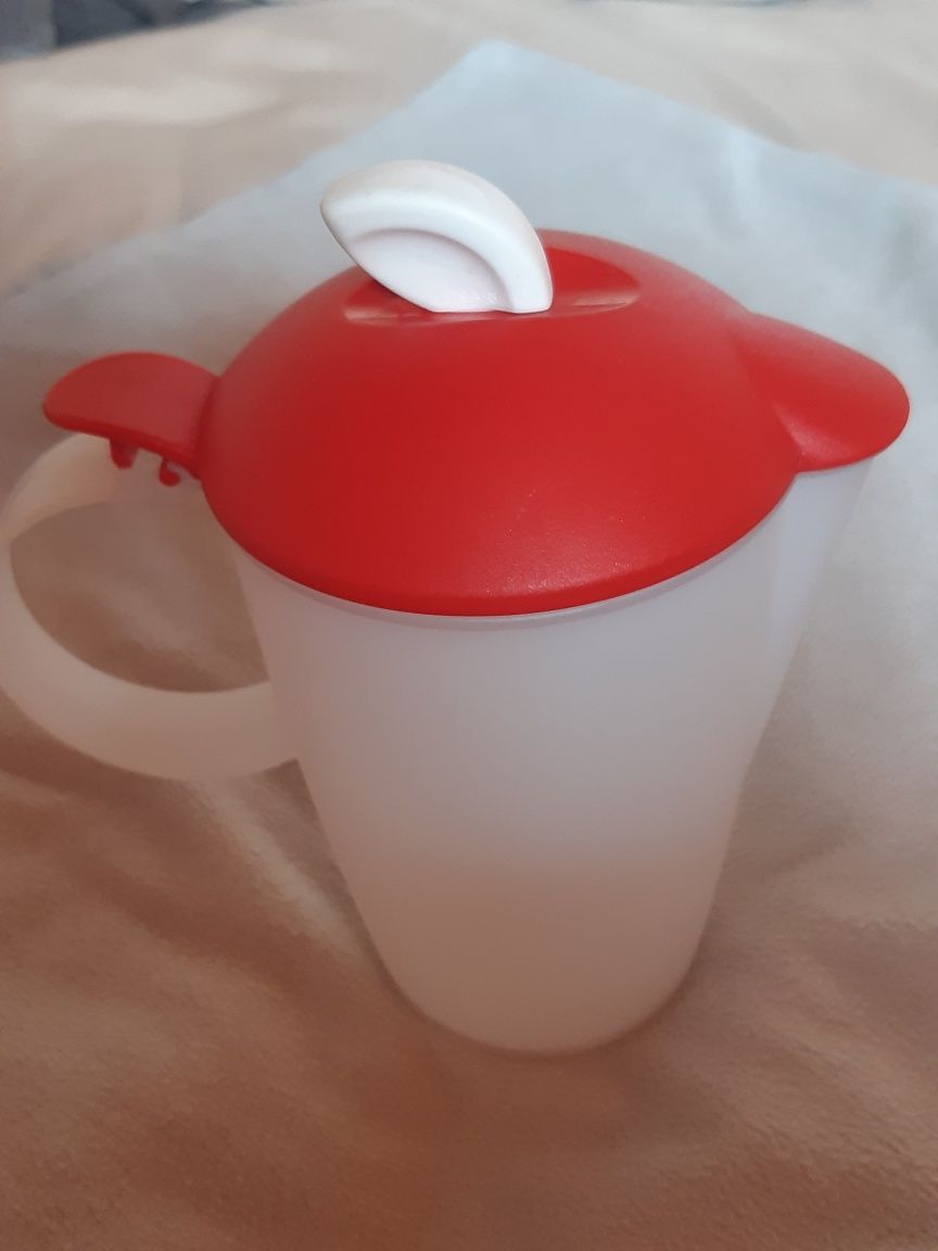 Dzbanuszek na śmietankę , mleko tupperware