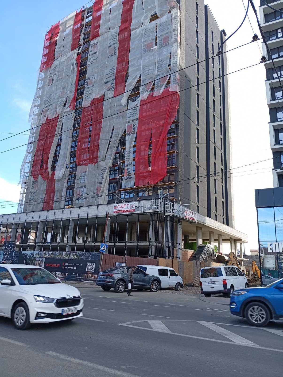 Дешева 2 кімнатна в самому центрі (Ярко центр)