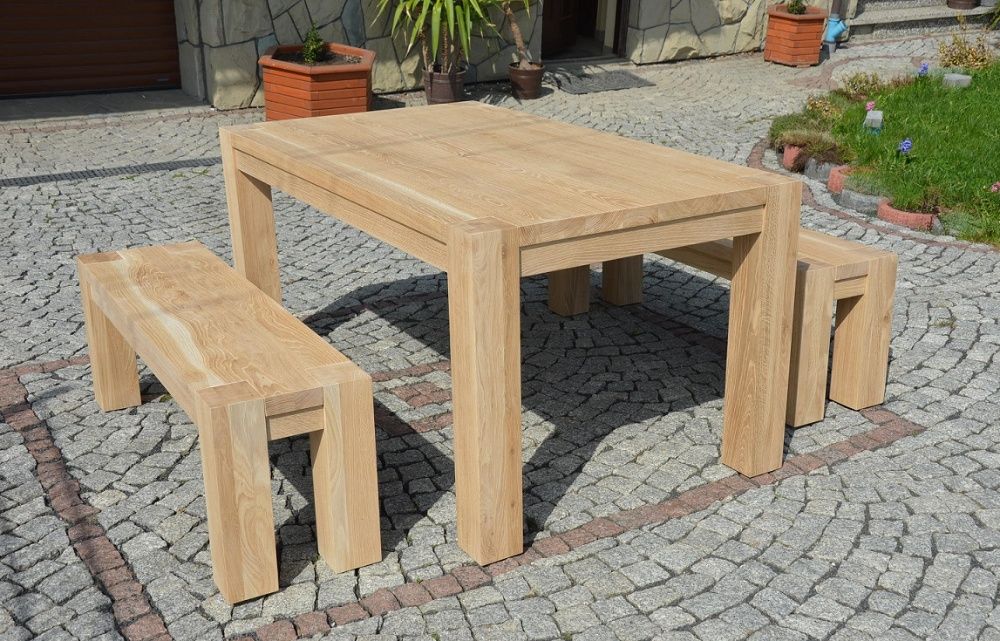Stół i stolik kawowy z litego drewna orzechowego – solidne meble