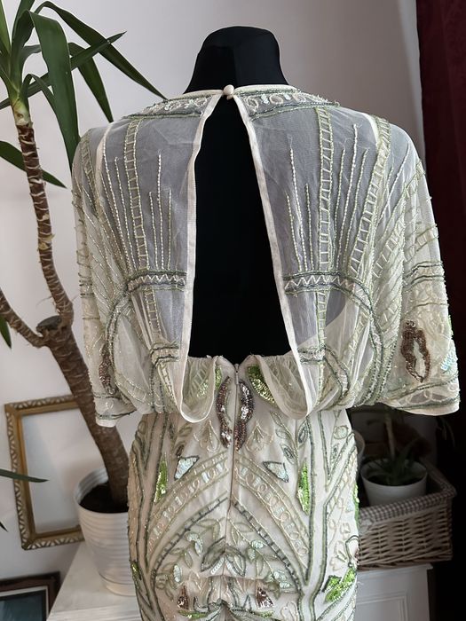 Cekinowa sukienka midi haftowana kwiaty 32 xxs 34 xs asos luxe