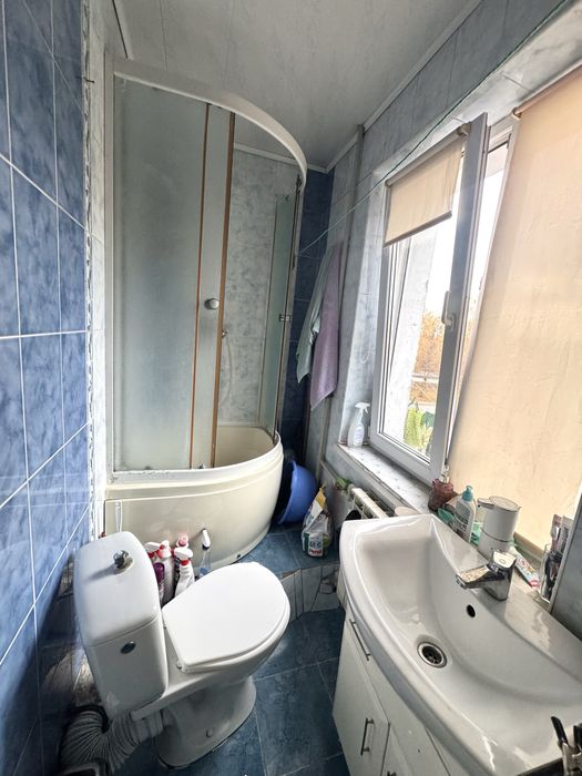 Здається 1 кімнатну квартиру  по вул. Конякіна