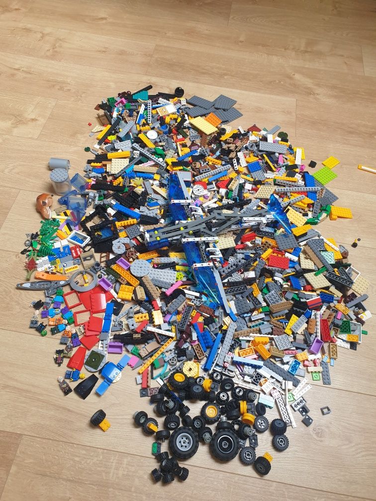Klocki lego dużo