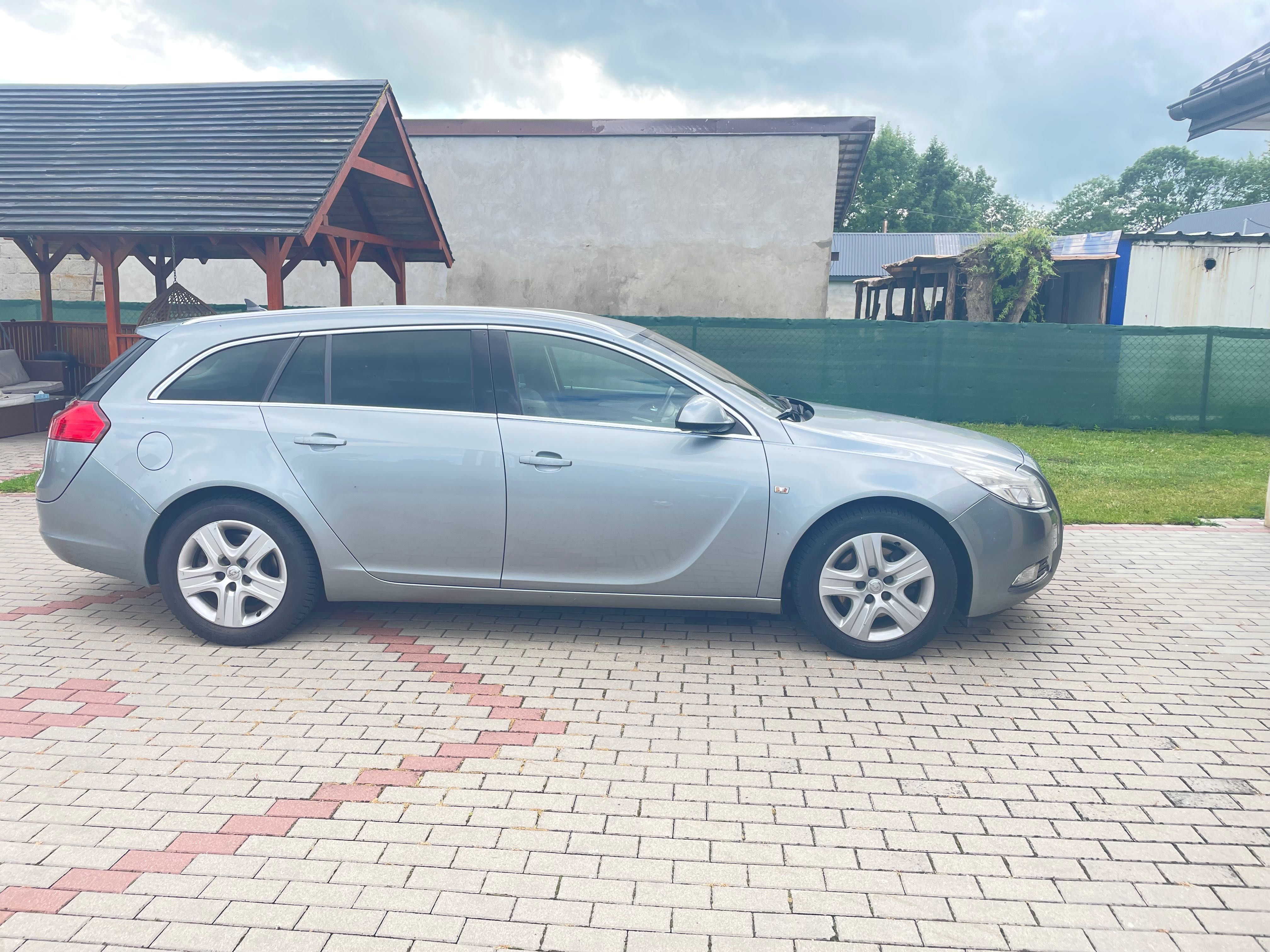 Opel Insignia 2011r