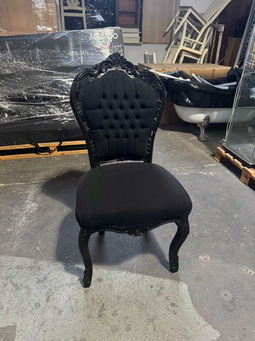 fotel w stylu barokowym