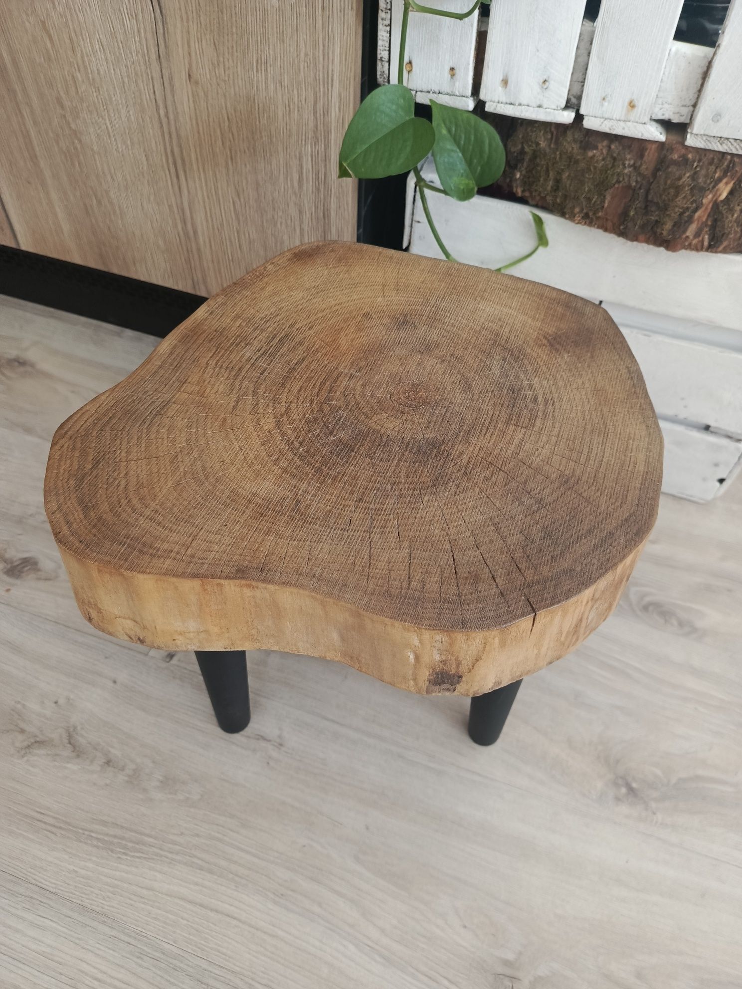 stolik, taboret, plaster drewna