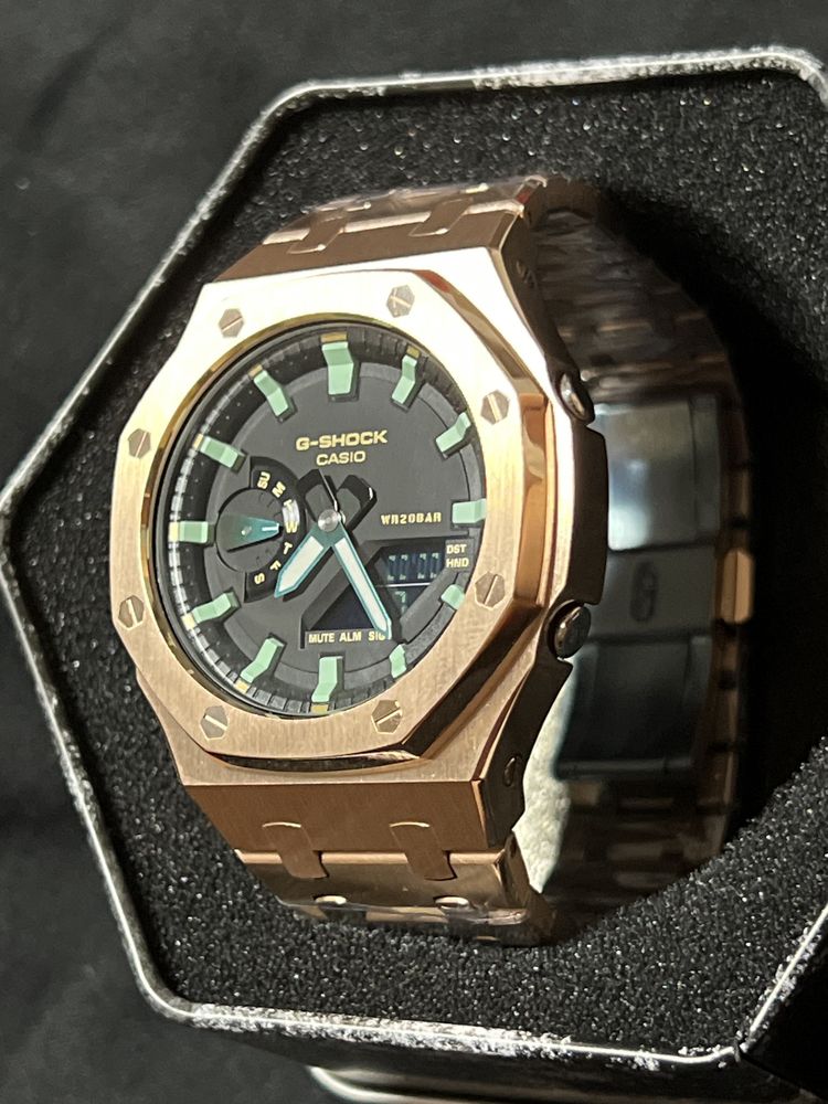 Новий   G-Shock 2100 метелевий корпус та браслет gold золотий