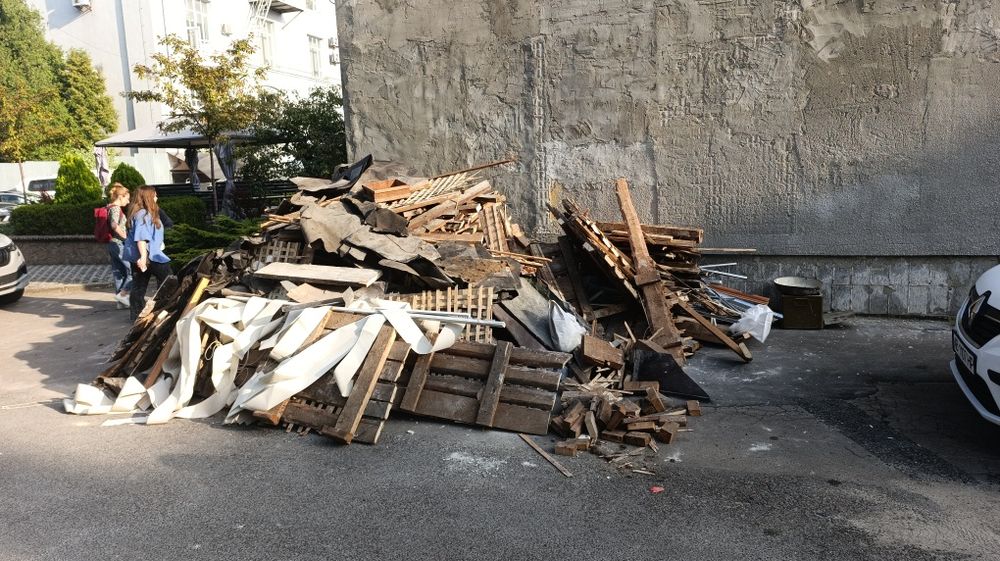 Вантажники Недорого Львів Демонтажники Підйом Матеріалу Грузчики