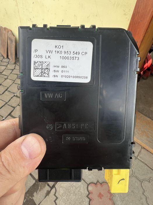 Підрульовий блок шкода а5.