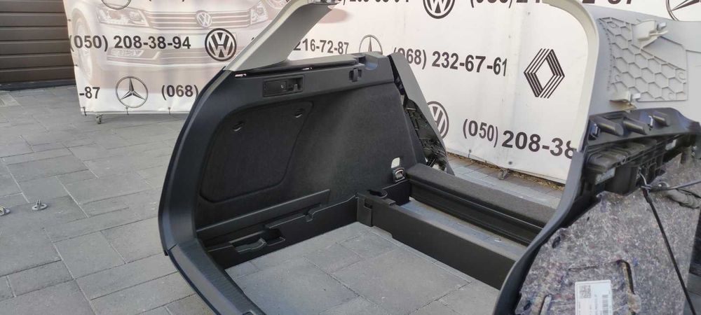 Golf 7 комплект багажника 5G9867427 фальш пол