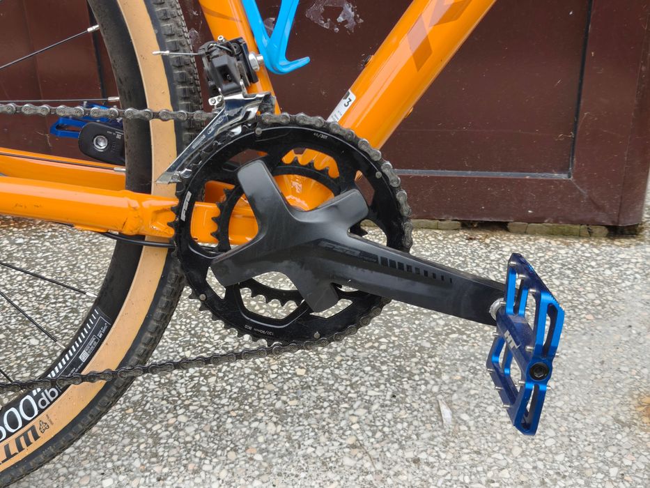 Gravel Kross Esker 5.0 wersja pomarańczowa