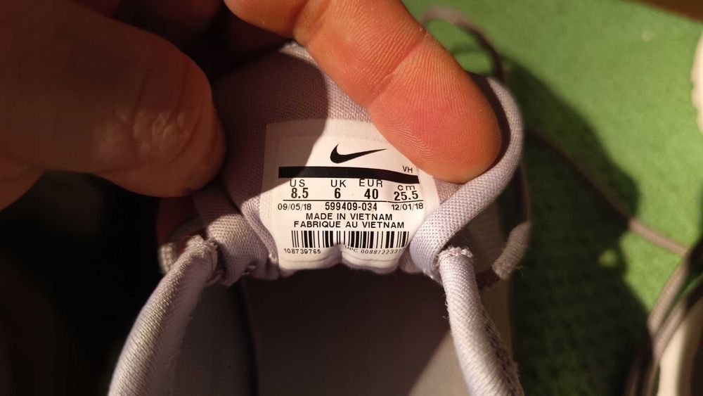 Sneakersy NIKE AIR MAX THEEA r.40 stan bardzo dobry