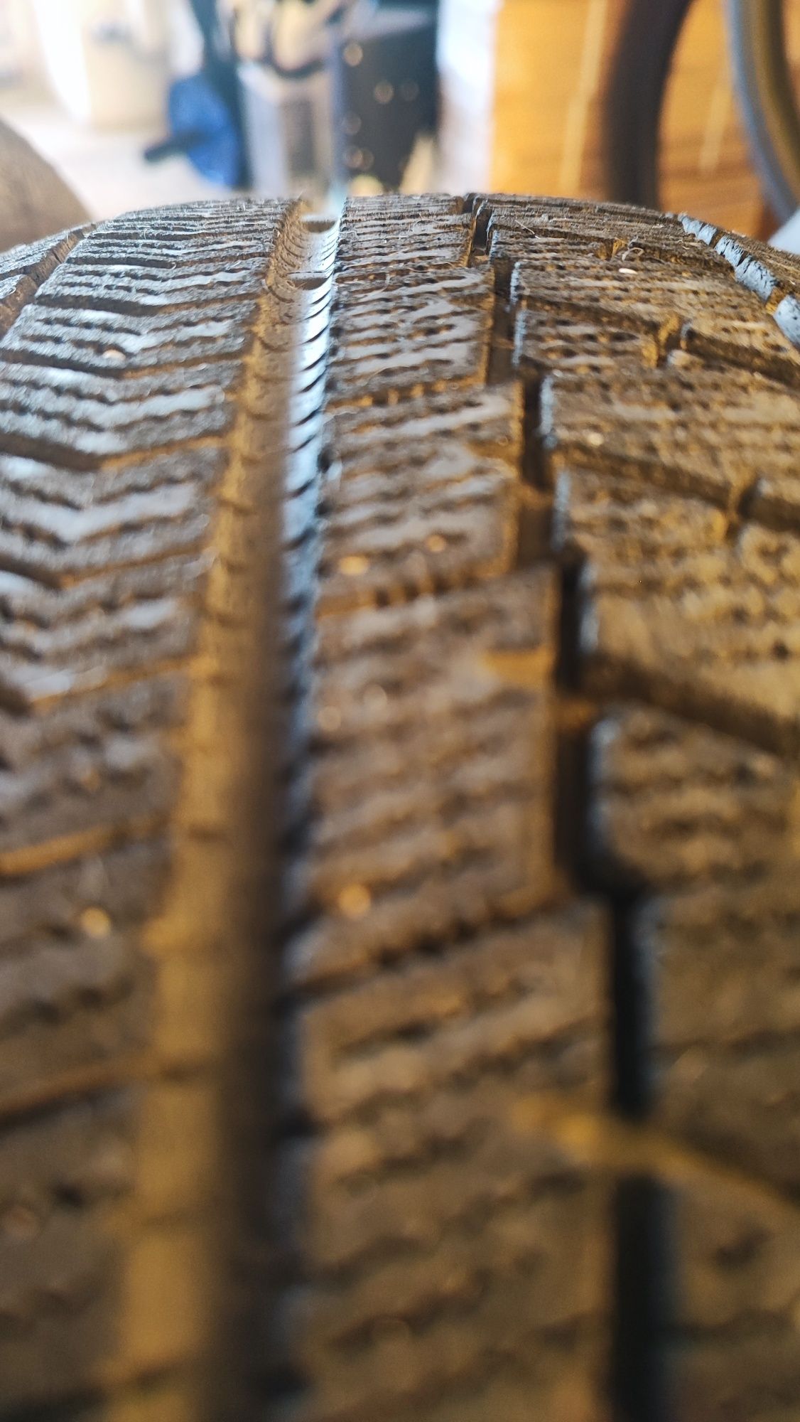 Шини (8 шт) 185/60 r15 зима Bridgestone + літо Belshina (~4 мм)