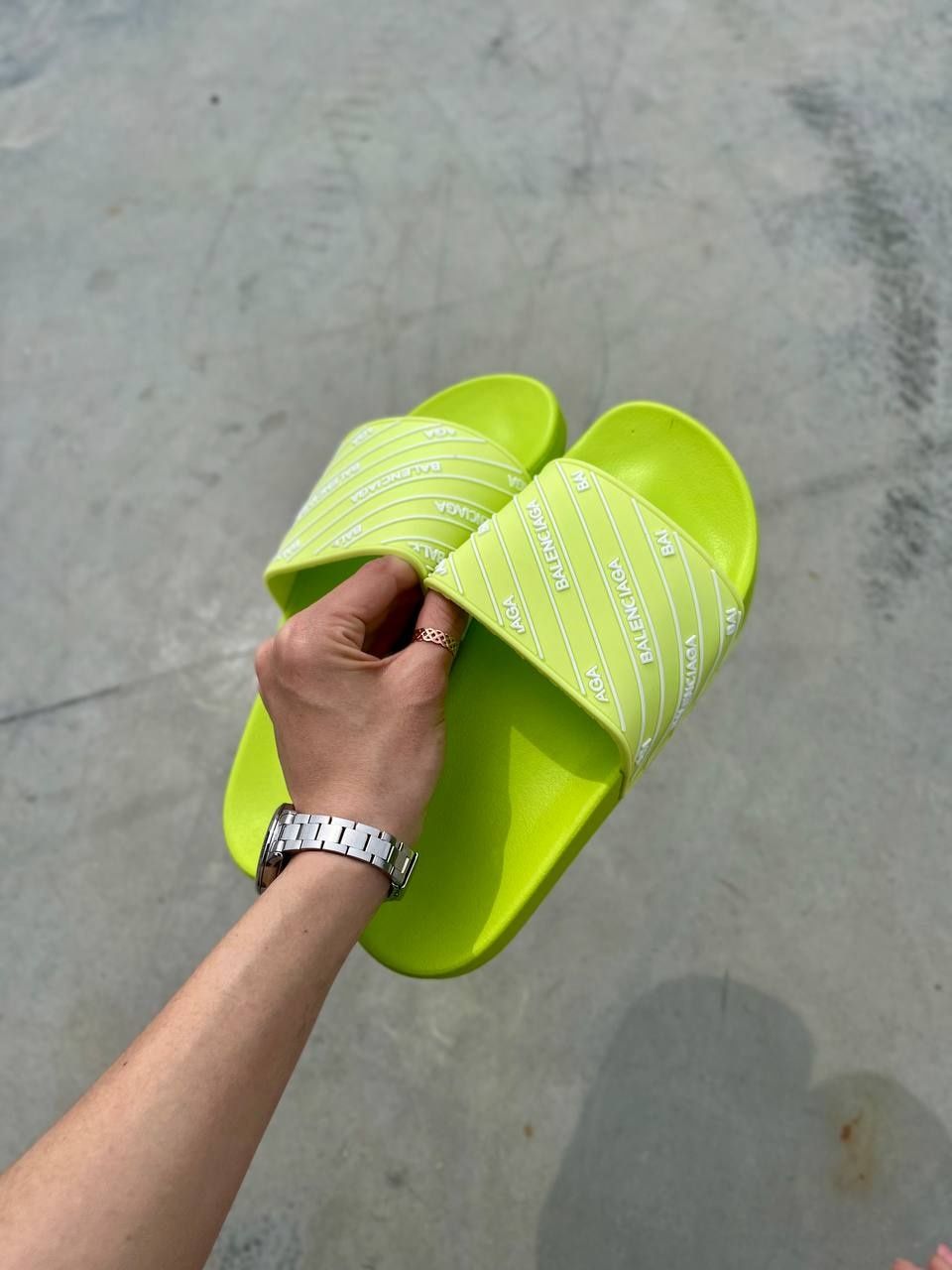 Жіночі шльопанці Balenciaga Slides Small Logo ‘Neon Green’