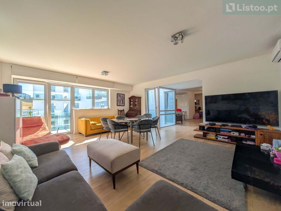 T3 em Condomínio c/ Piscina Junto à Praia de Santo Amaro