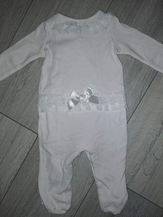 Elegancki pajacyk chrzciny chrzest