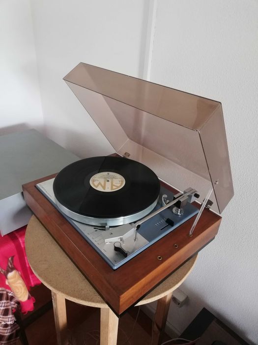 Vendo Gira discos LENCO B55