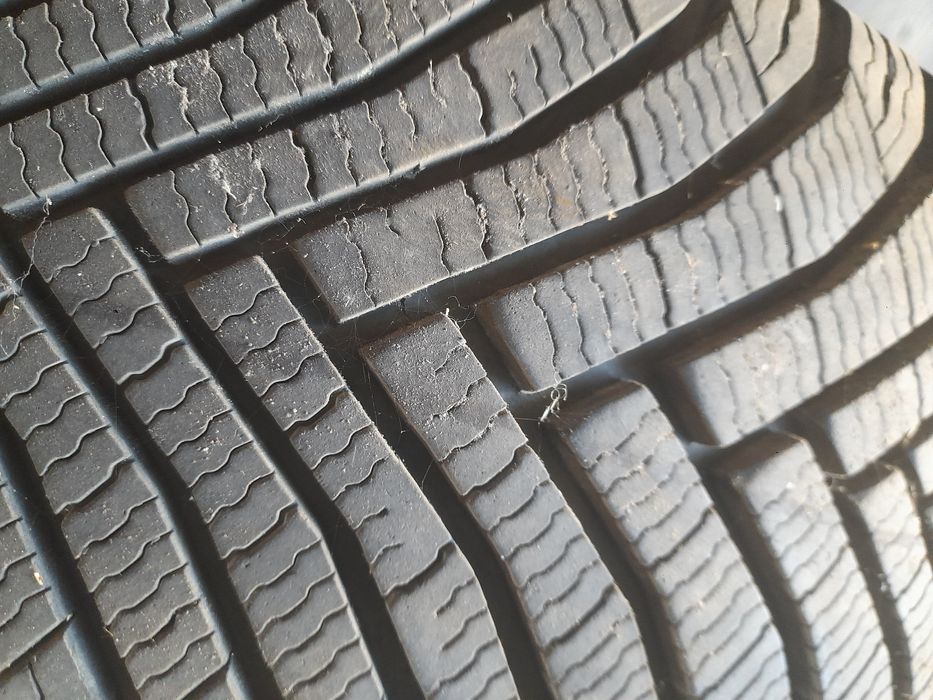 Шини мішелін 195/65 r15 зима.