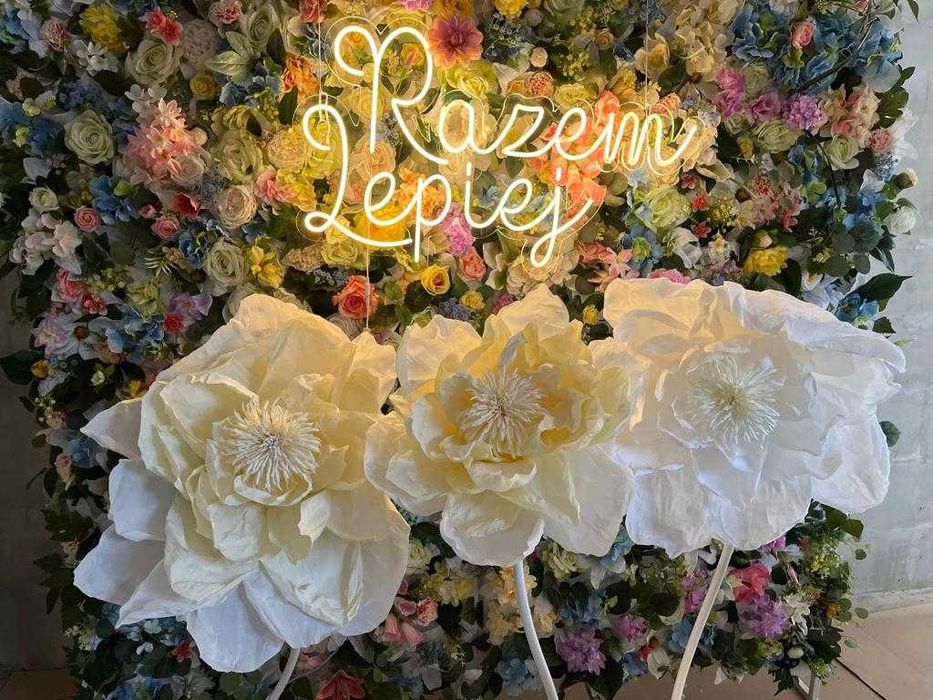 Namioty z pełnym wyposażeniem! Ścianka kwiatowa! Napis LED! Candy Bar!