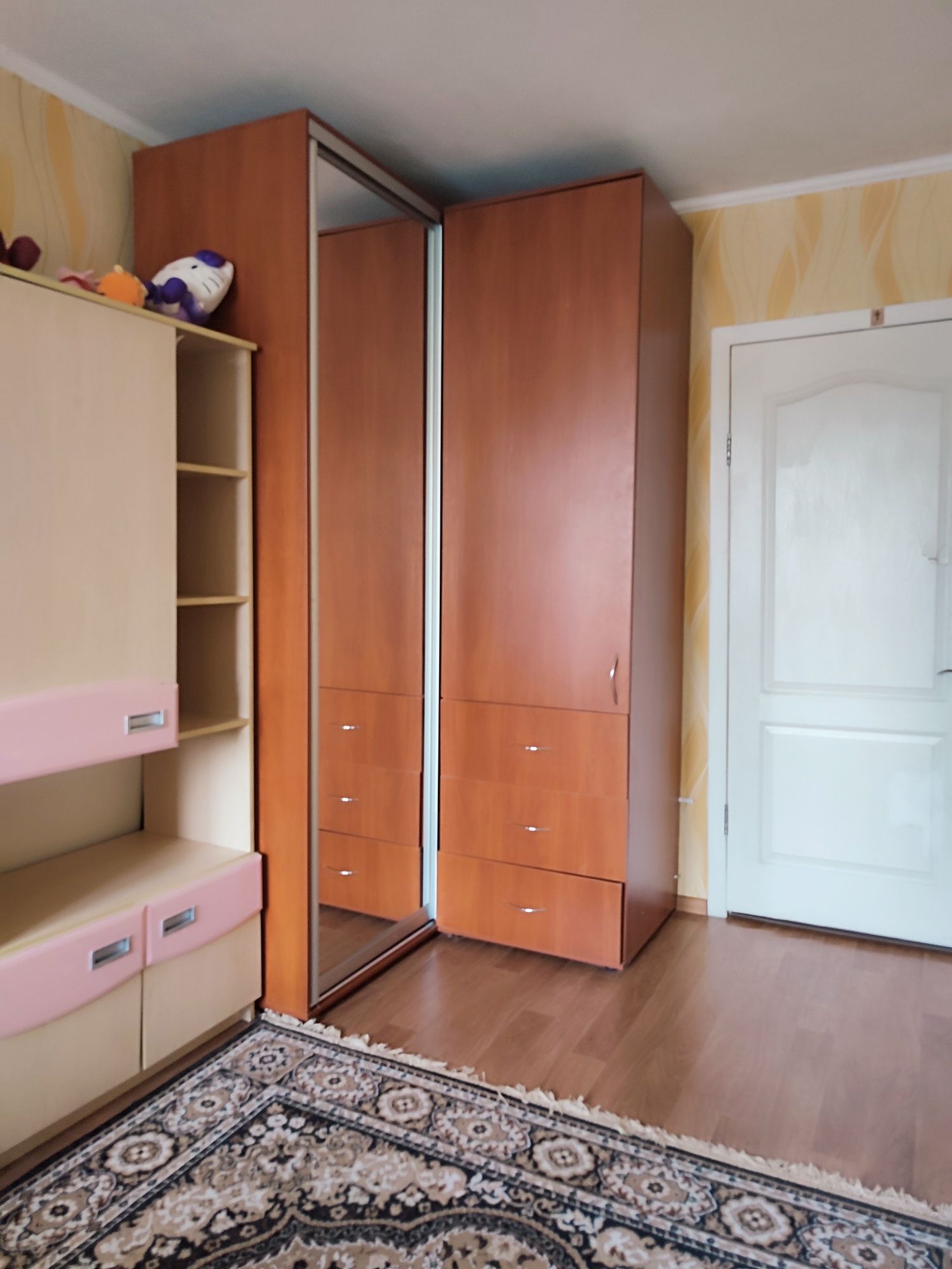 Продається 3х  квар. з меблями на 44 квартолі вул  Армавирська