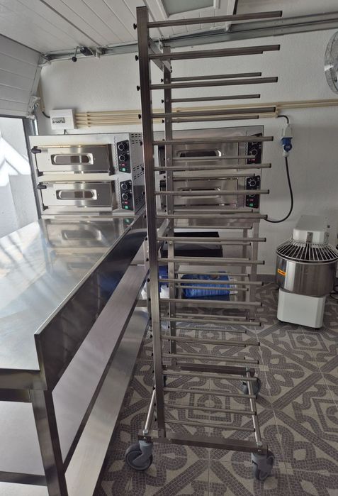 Rack carrinho porta tabuleiros