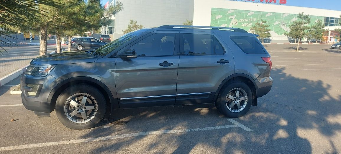 Ford Explorer XLT 3.5 V6 • 4WD • 2014 р. • 290 к.с. системи FlexFuel