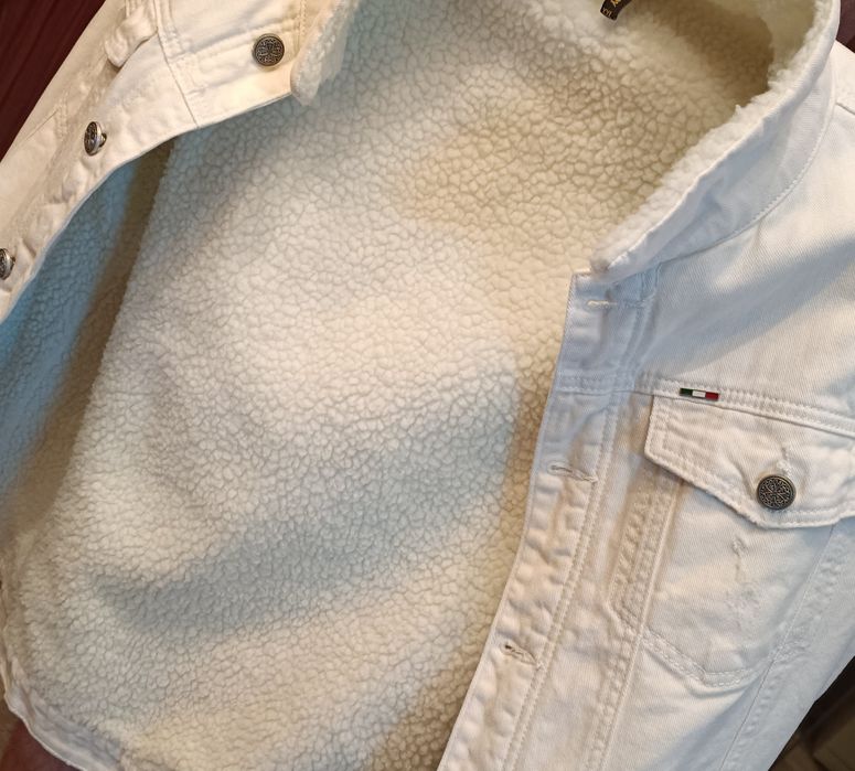 Sprzedam kurtkę jeans meską białą z futerkiem