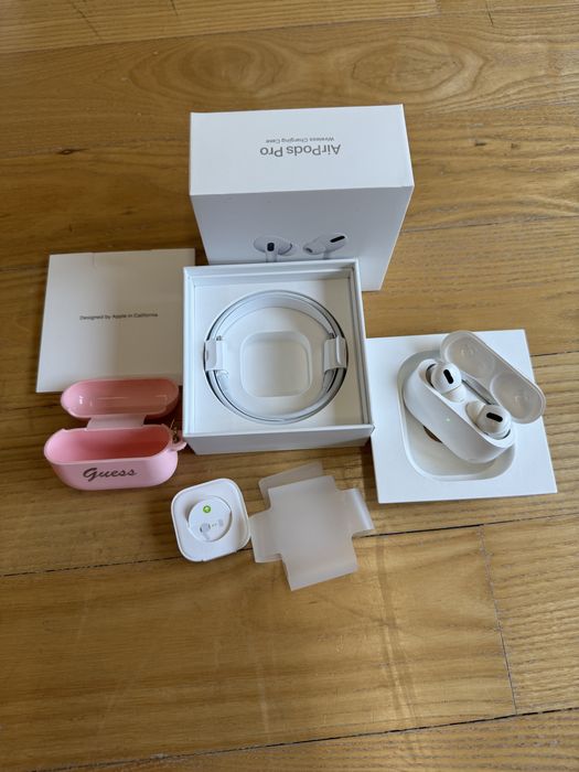 Apple AirPods Pro (1. generacja) + akcesoria nowe + etui!