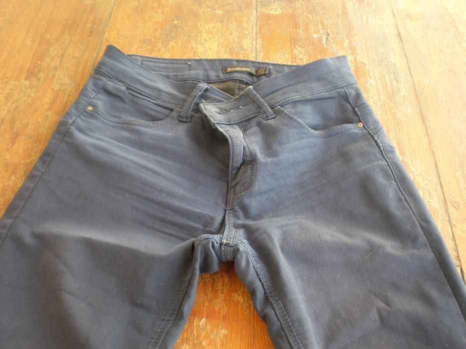 Calças Stradivarius 34