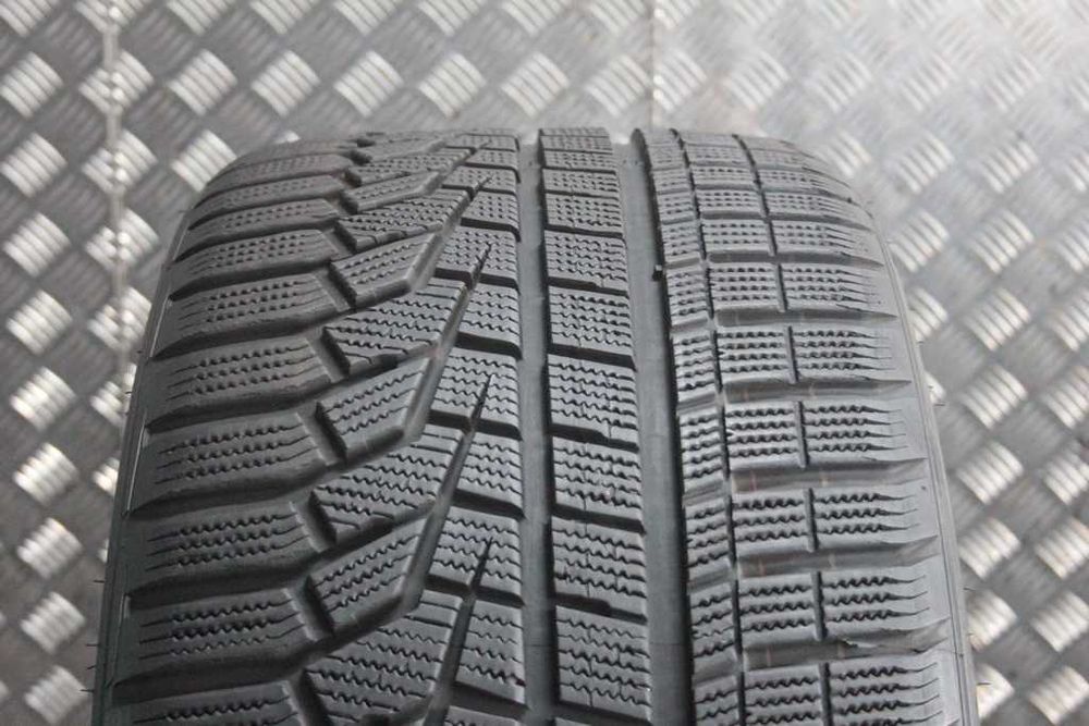 285/30/22 Hankook Winter i *cept evo2 285/30 R22 101W XL AO A0