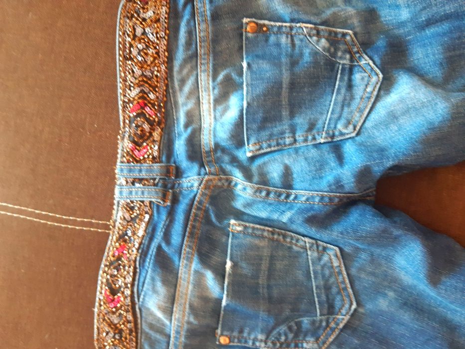 Продам фирменные модные джинсы рванки Zara Terranova