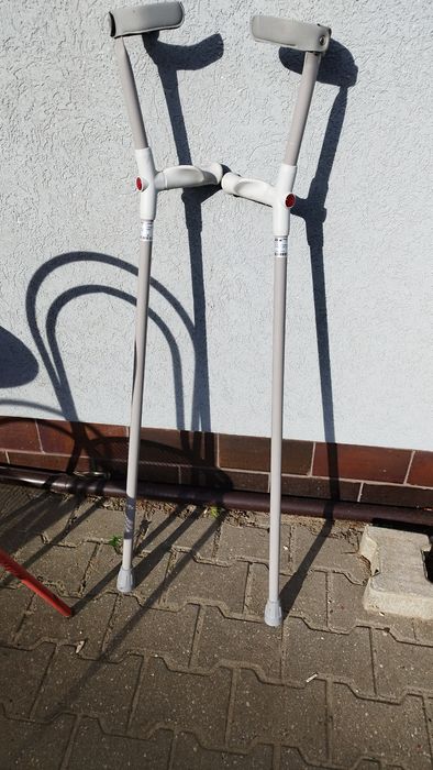 Kule,łokciowe,rehabilitacyjne  inwalidzkie 180 kg