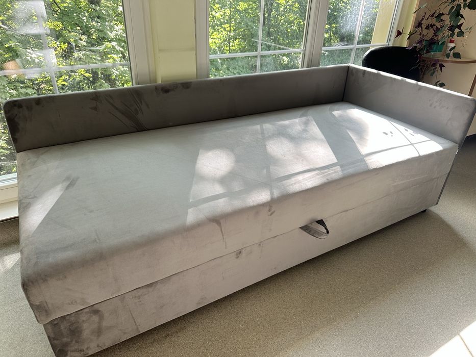 ліжко односпальне.диван софа