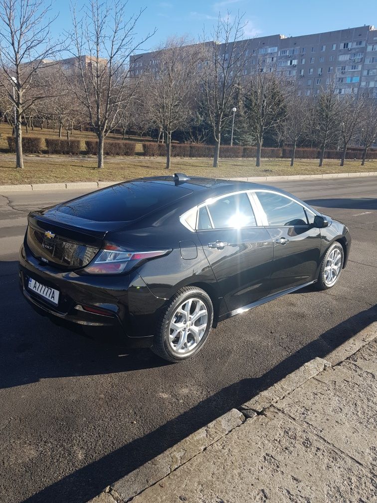 Продаю Chevrolet Volt Premier