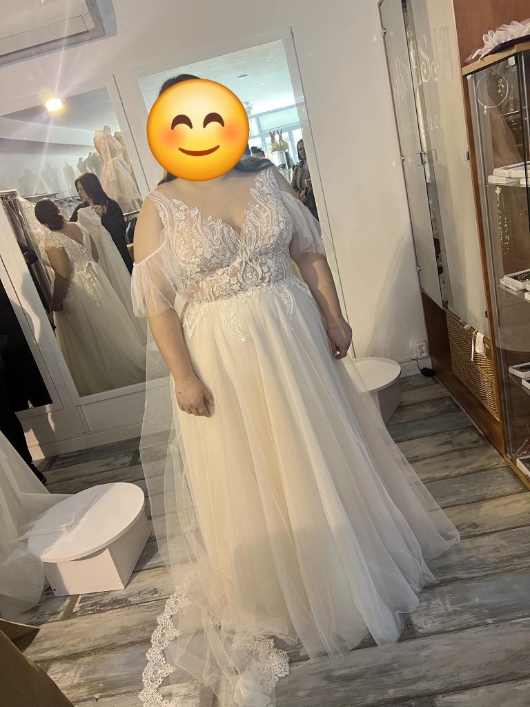 Suknia ślubna plus size