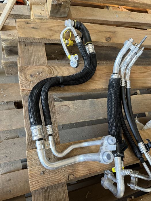 Трубки кондиціонера tesla model