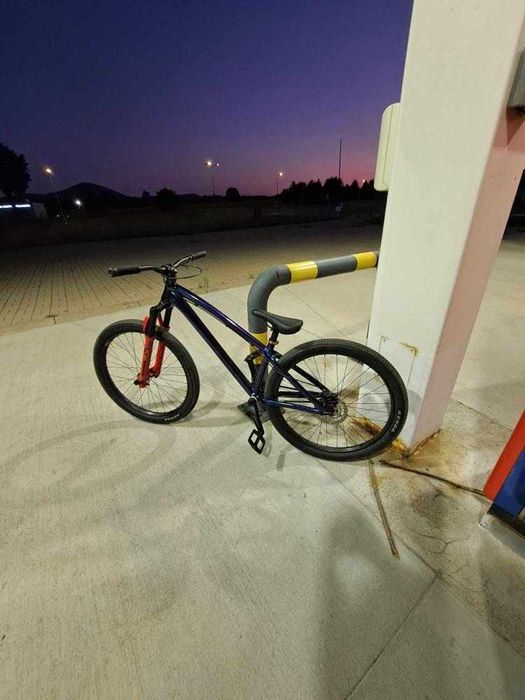 Rower dirt Dartmoor two6Player pro 2024 ŁADNY i zadbany (nowa rama]